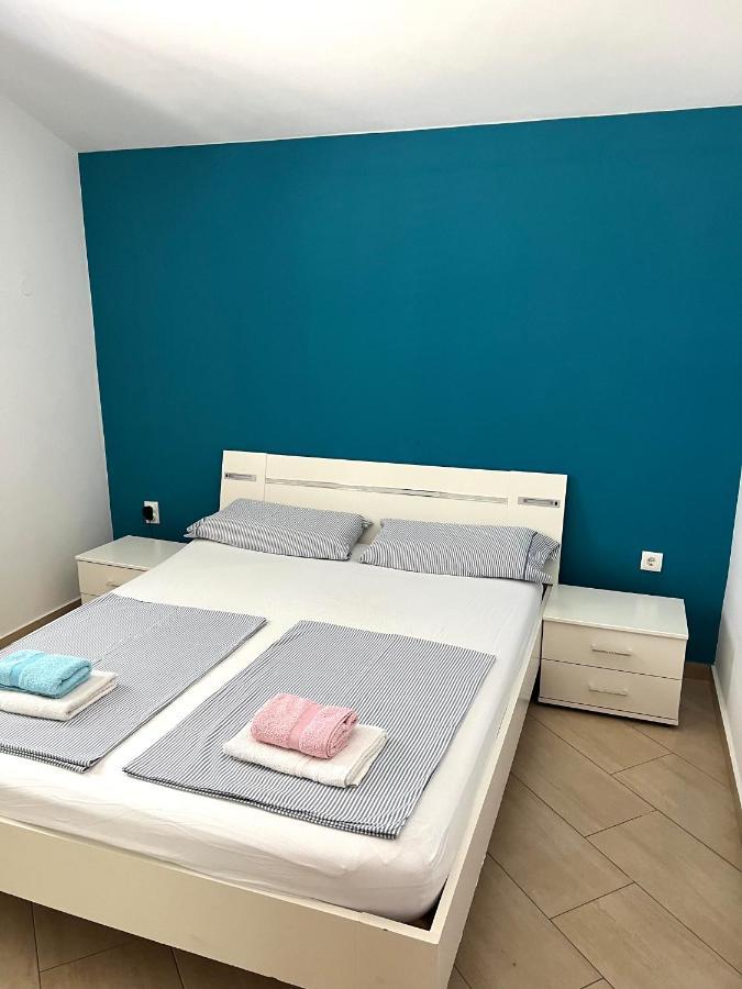 Apartments Villa Marina Рогозница Екстериор снимка