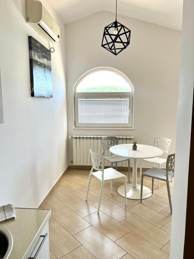 Apartments Villa Marina Рогозница Екстериор снимка